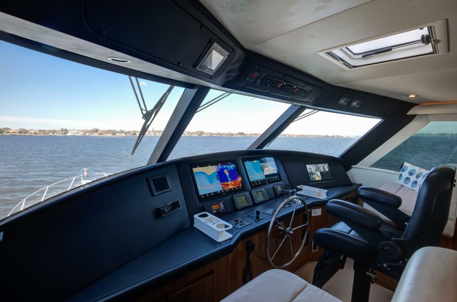 64' 2009 Viking 64 Enclosed Bridge w/ Tower