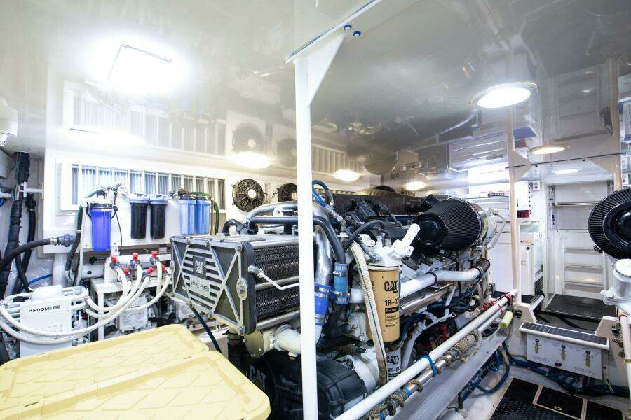 Viking 64 - High Life -