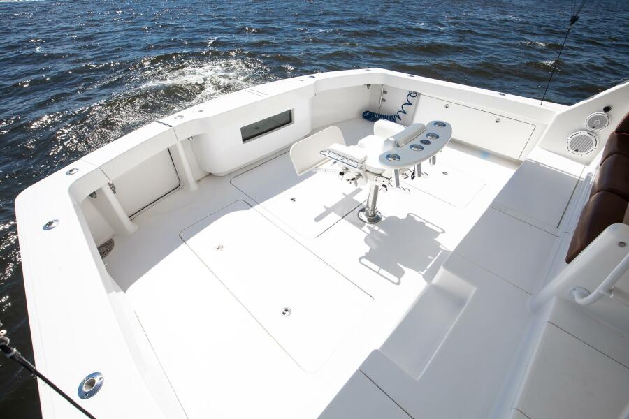 64' 2009 Viking 64 Enclosed Bridge w/ Tower