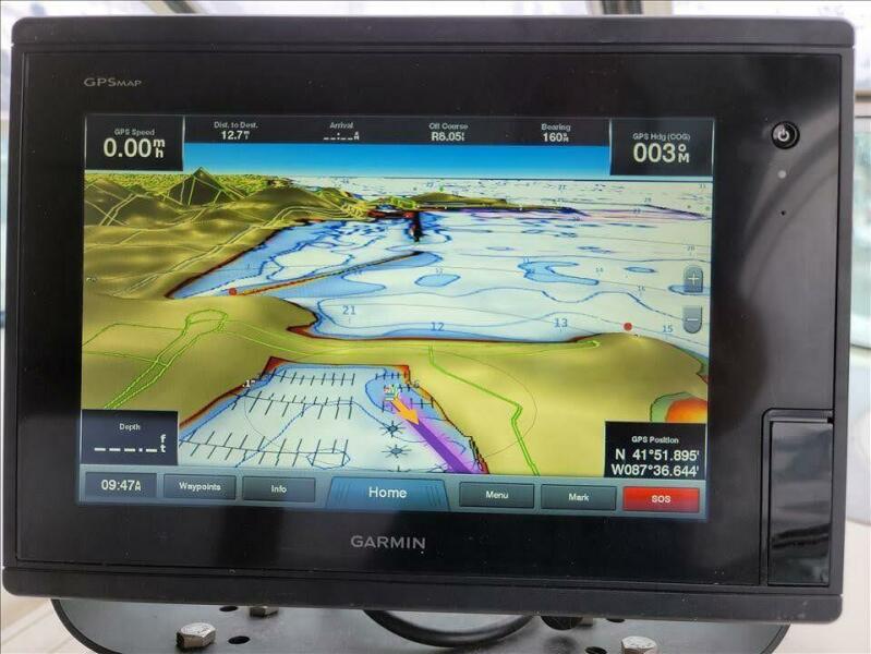 36' 2000 Cruisers Yachts 3672 Express