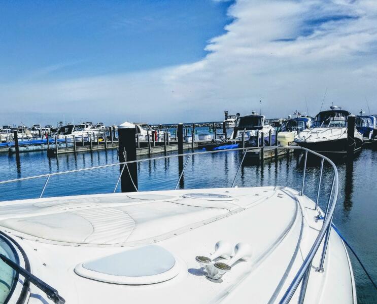 36' 2000 Cruisers Yachts 3672 Express