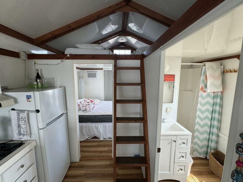 42' 2009 Catamaran Cruisers Aqua Lodge