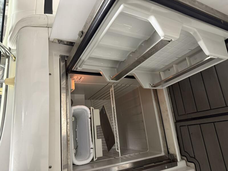 37' 2005 Formula Super Sport