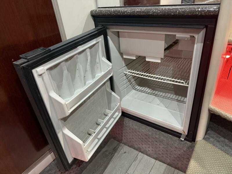 37' 2005 Formula Super Sport