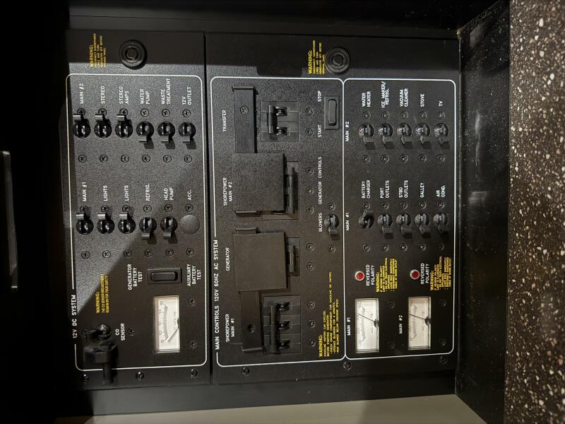 37' 2005 Formula Super Sport