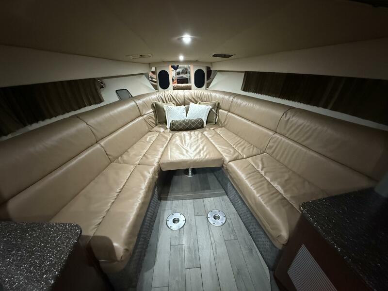 37' 2005 Formula Super Sport