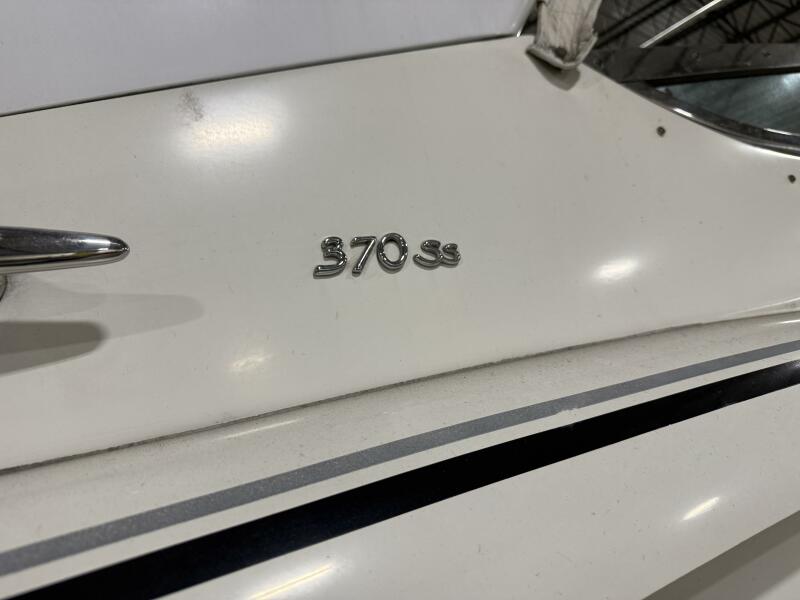 37' 2005 Formula Super Sport