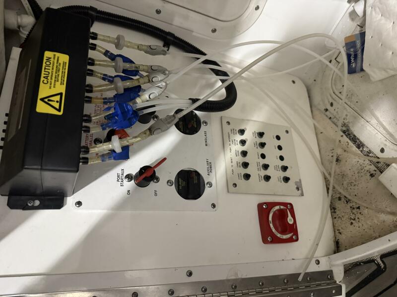 37' 2005 Formula Super Sport