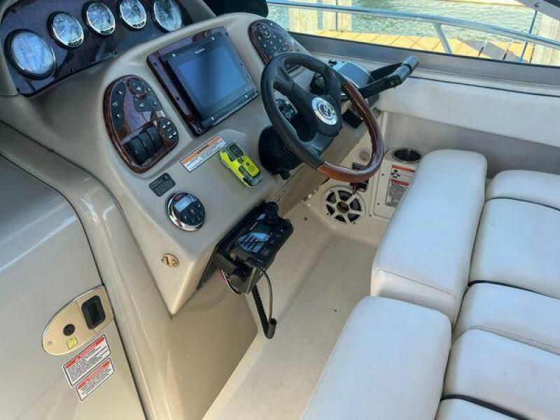 30' 2006 Sea Ray Sundancer