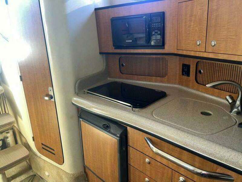 30ft Sea Ray Yacht For Sale