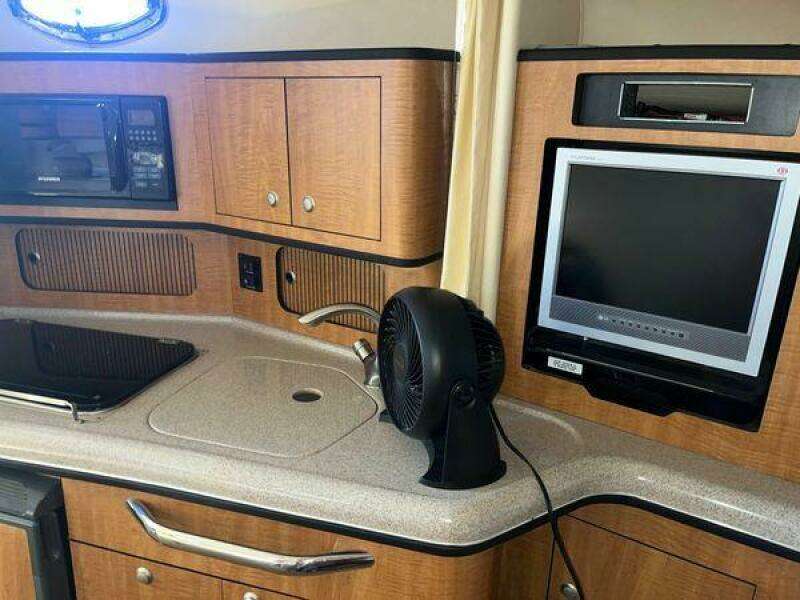 30ft Sea Ray Yacht For Sale