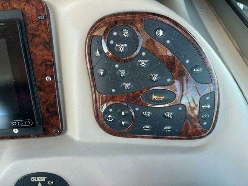 30ft Sea Ray Yacht For Sale