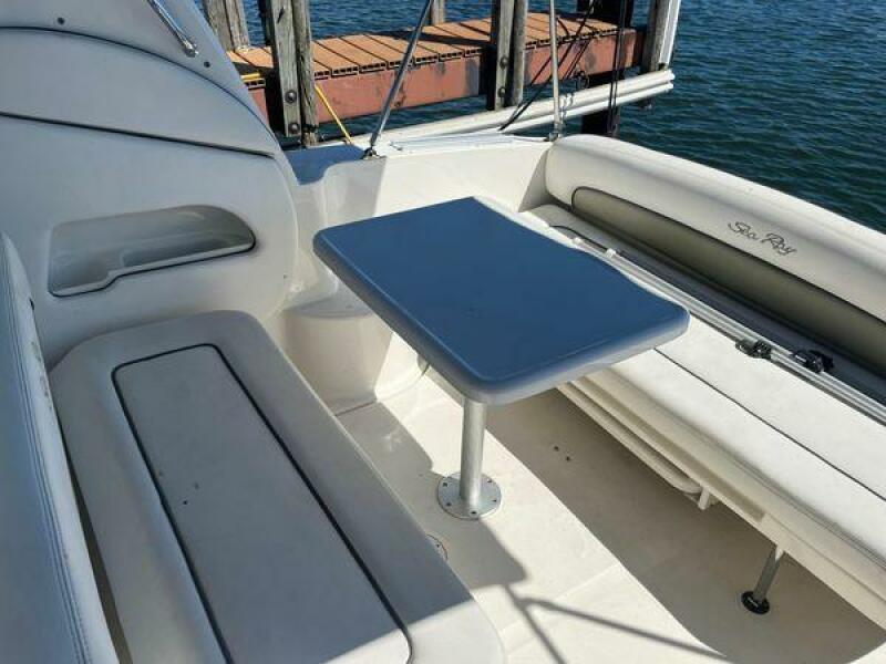 30' 2006 Sea Ray Sundancer