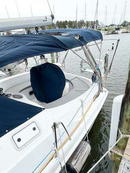 CAROLINA MOON 38ft Hunter Yacht For Sale