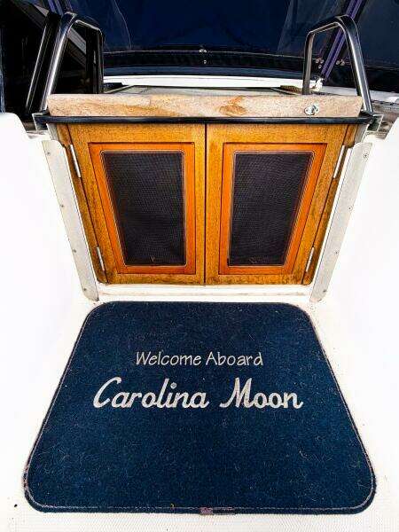 CAROLINA MOON 38ft Hunter Yacht For Sale