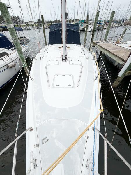 38' 2002 Hunter 380
