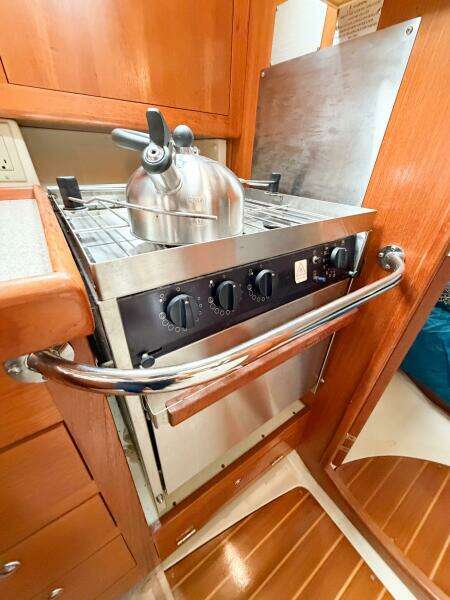 CAROLINA MOON 38ft Hunter Yacht For Sale