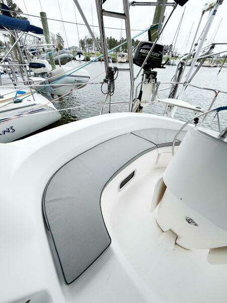 CAROLINA MOON 38ft Hunter Yacht For Sale
