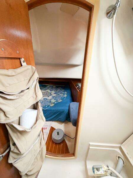 CAROLINA MOON 38ft Hunter Yacht For Sale