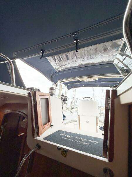 CAROLINA MOON 38ft Hunter Yacht For Sale