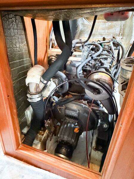 CAROLINA MOON 38ft Hunter Yacht For Sale