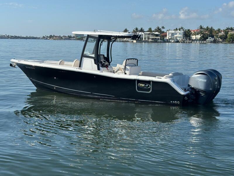 27' 2022 Sea Hunt Ultra 275 SE