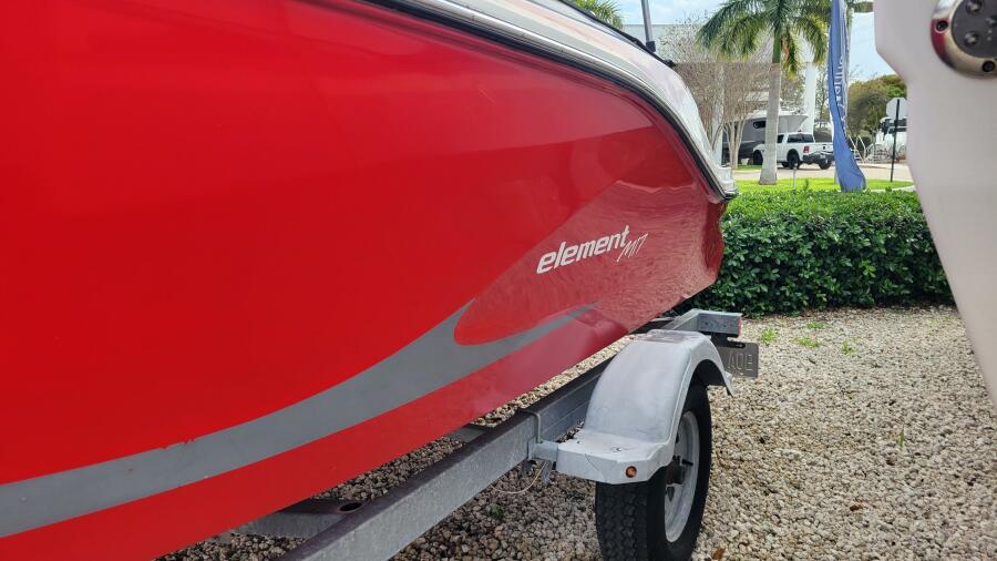 17' 2022 Bayliner Element M17