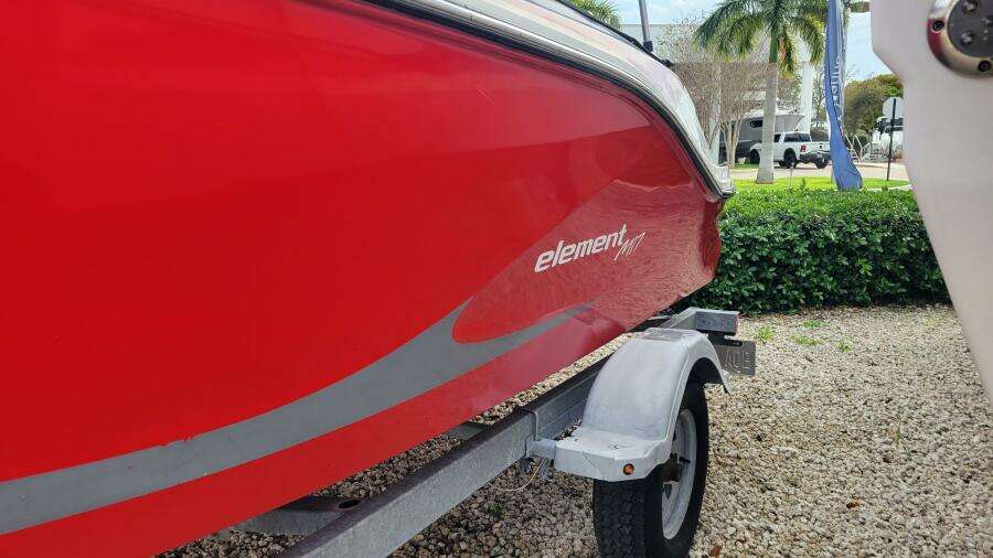 17ft Bayliner Yacht For Sale