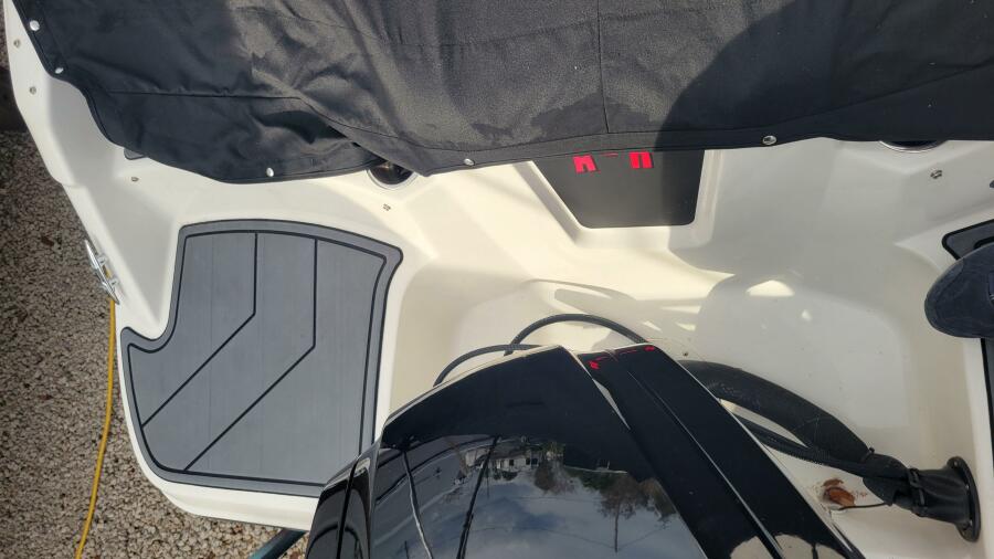17' 2022 Bayliner Element M17