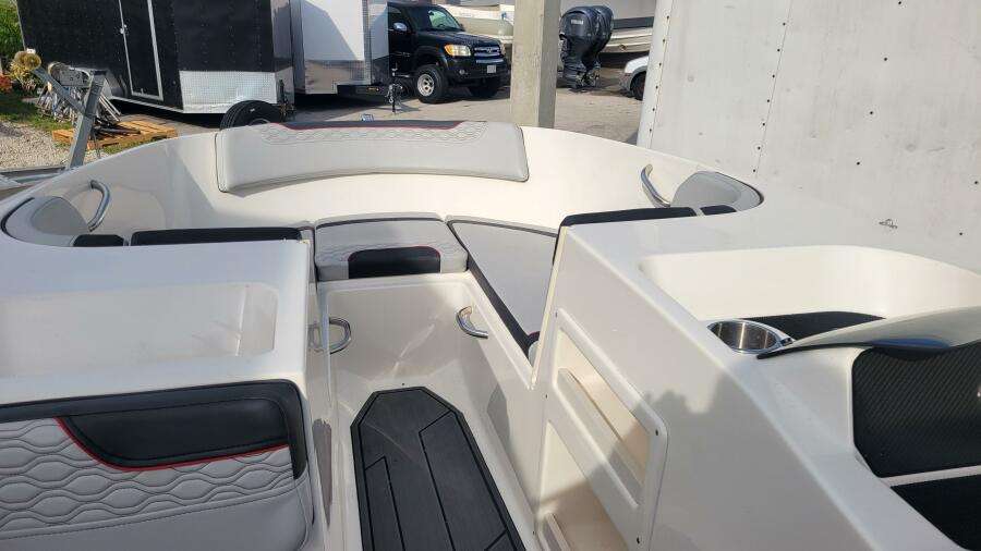 17' 2022 Bayliner Element M17
