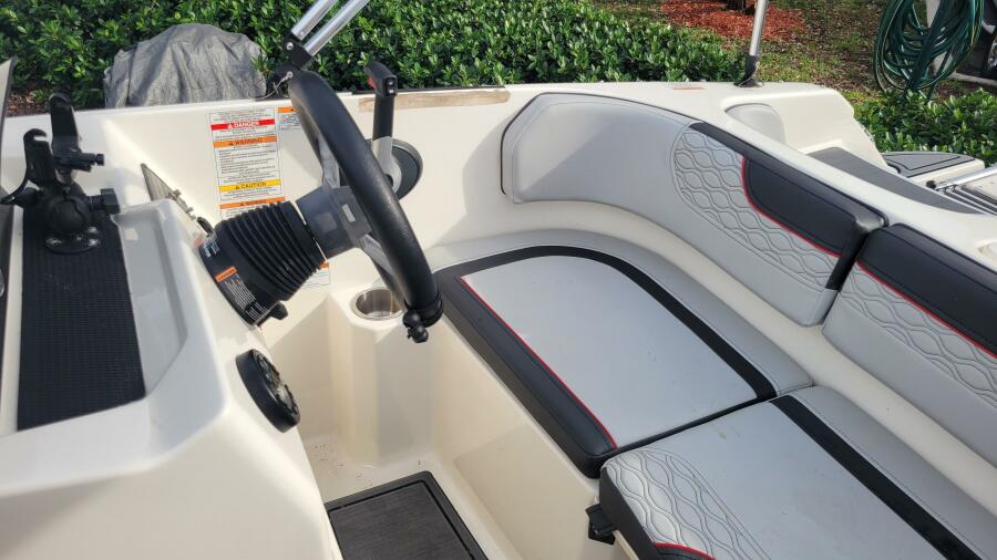 17' 2022 Bayliner Element M17