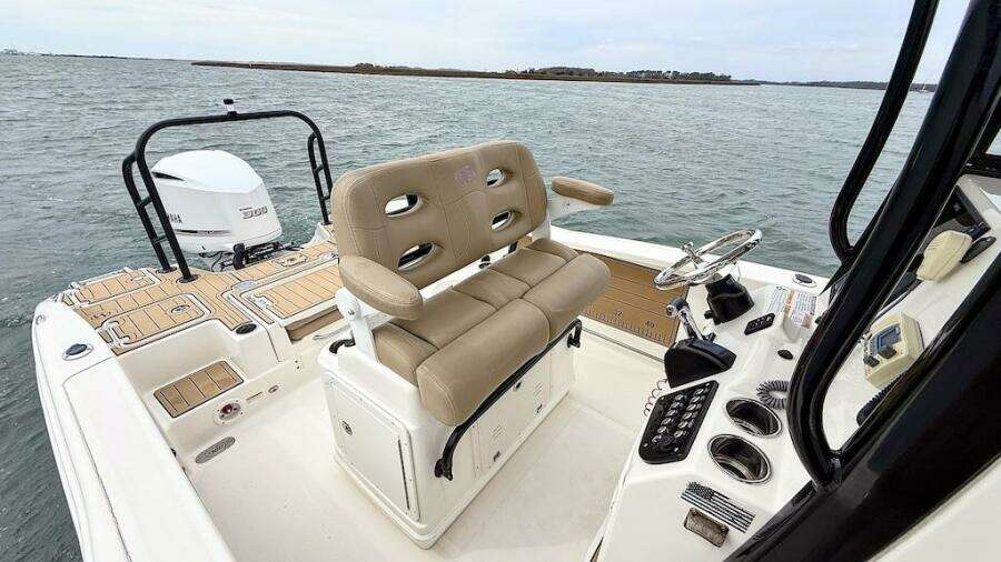 2020 NauticStar 251 Hybrid