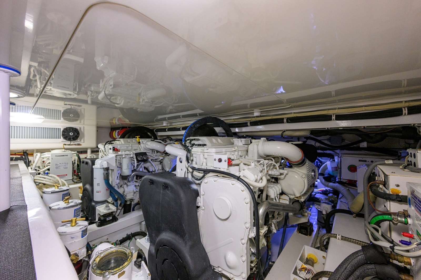 Viking 42 - Bella Vita - Engine Room