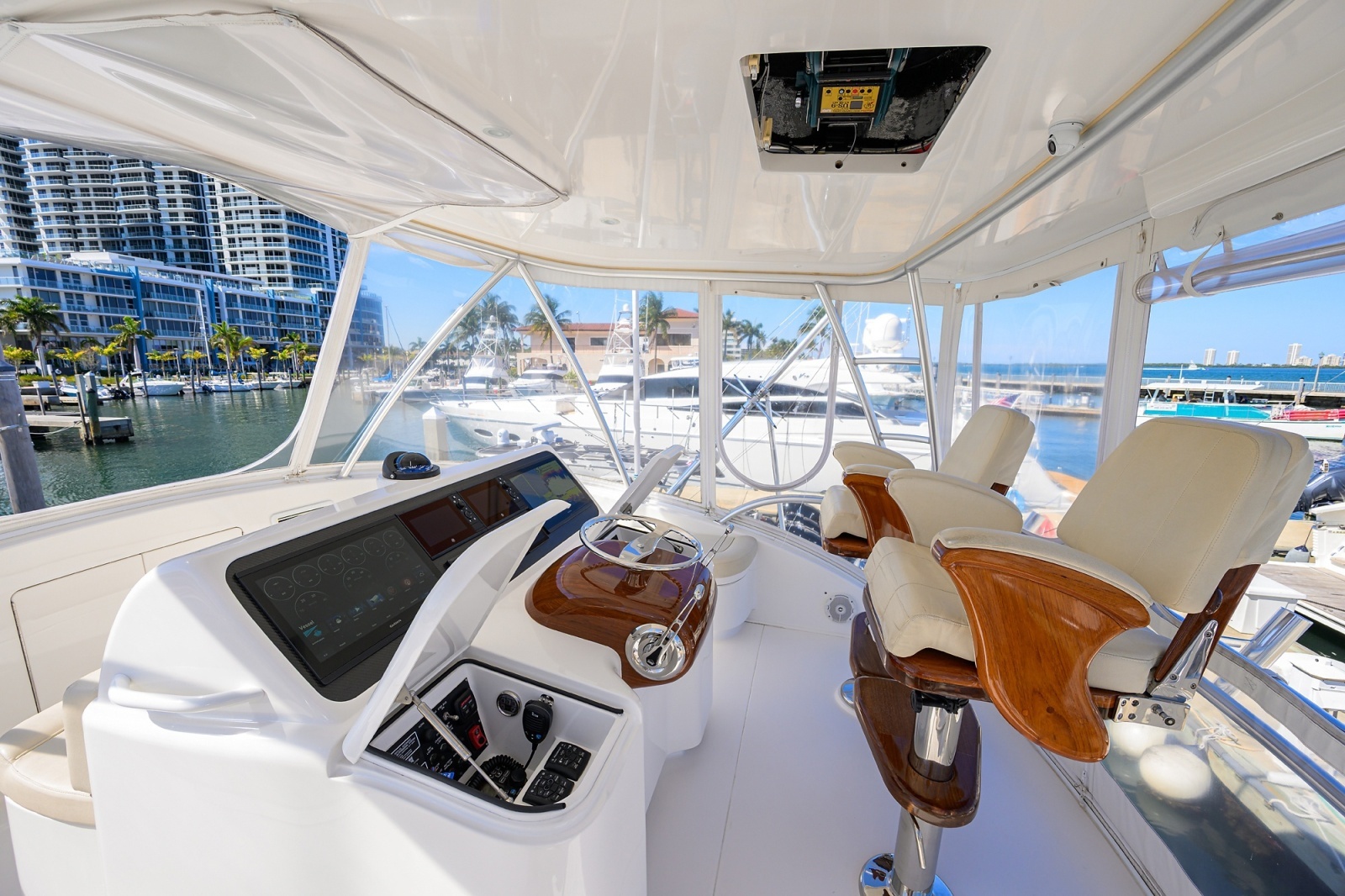 Viking 42 - Bella Vita - Flybridge