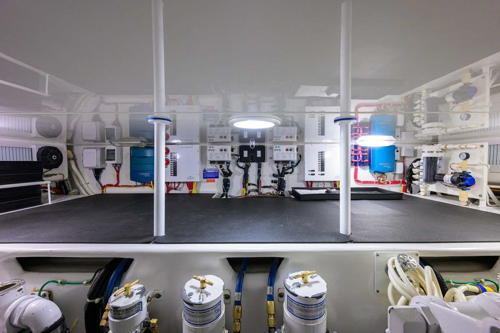 Viking 42 - Bella Vita - Engine Room