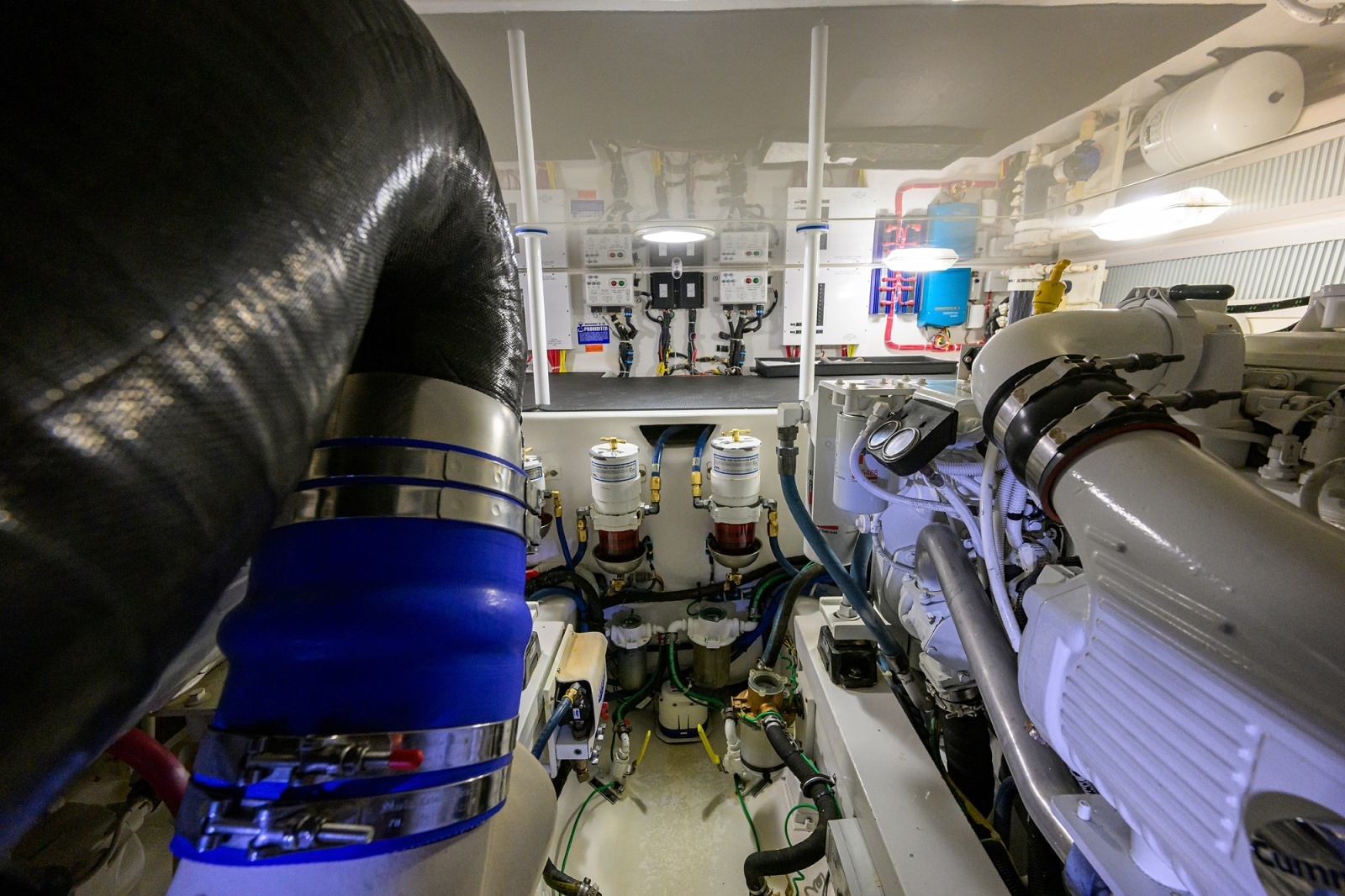 Viking 42 - Bella Vita - Engine Room