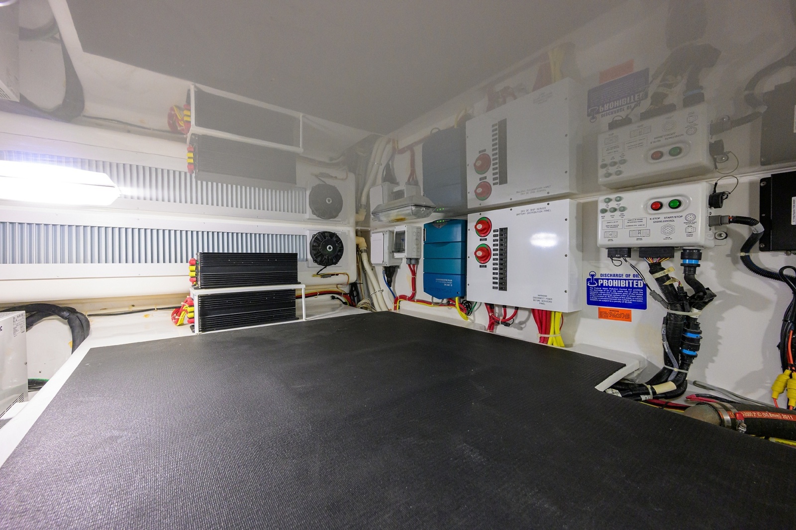 Viking 42 - Bella Vita - Engine Room