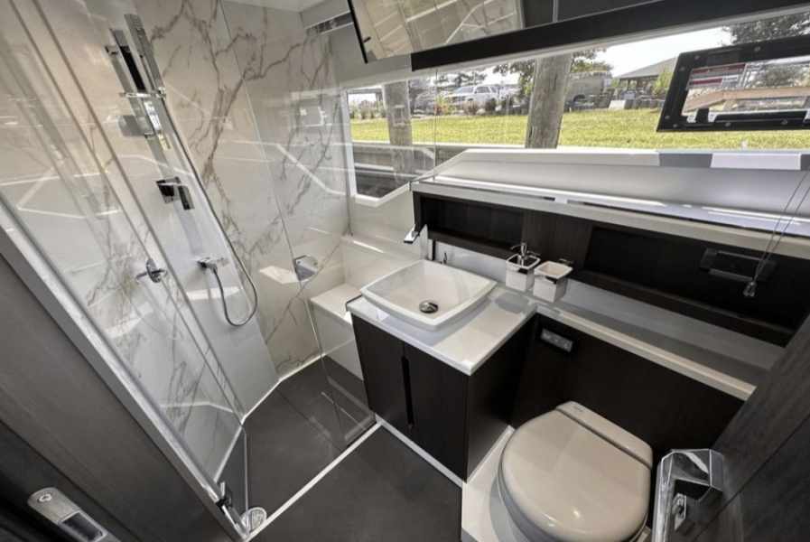 53' 2024 Galeon 510 SKY