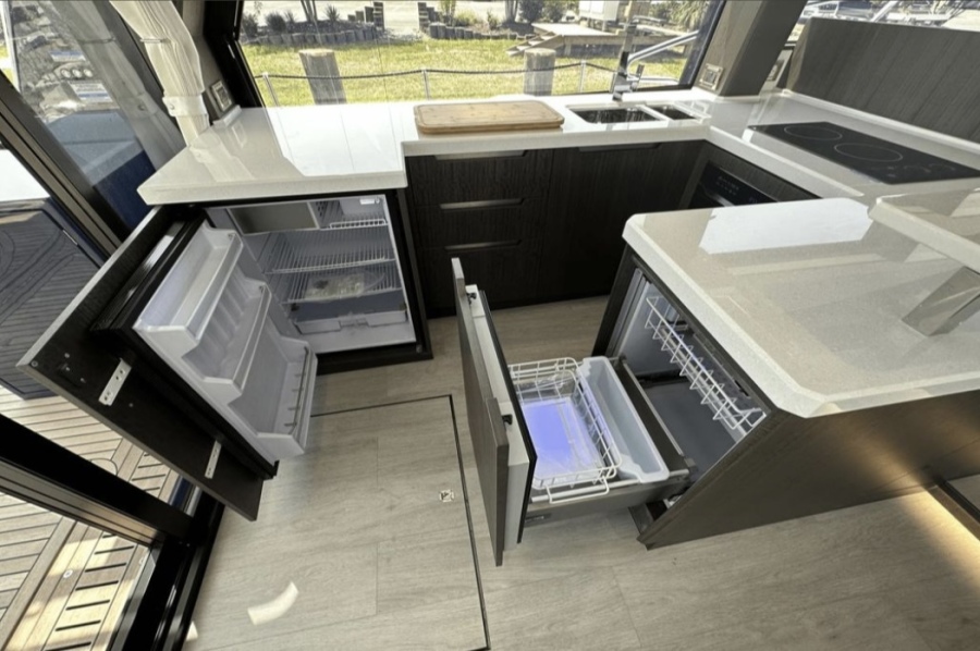 53' 2024 Galeon 510 SKY