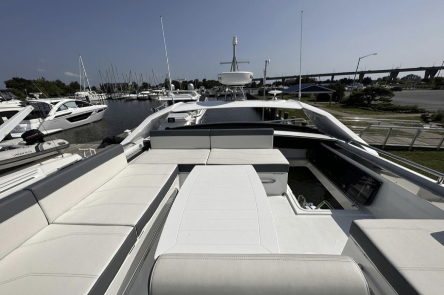 53' 2024 Galeon 510 SKY