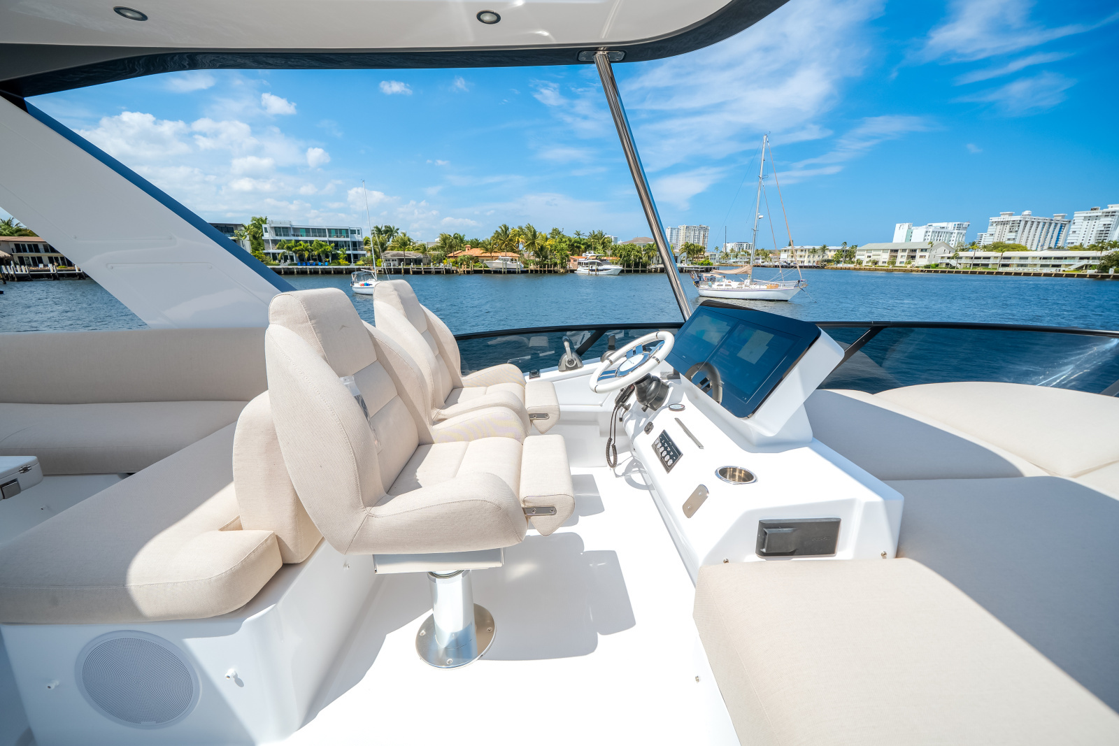 53ft Azimut Yacht For Sale