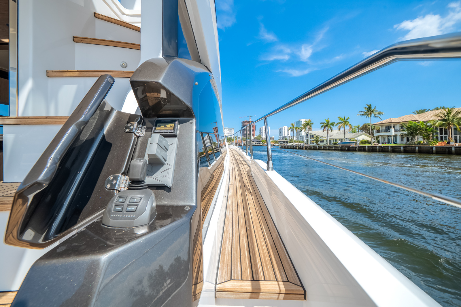 53ft Azimut Yacht For Sale