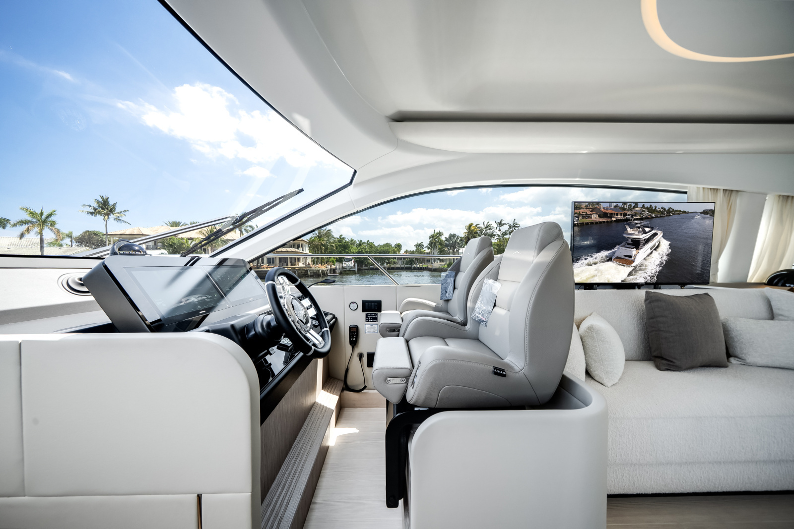 53ft Azimut Yacht For Sale