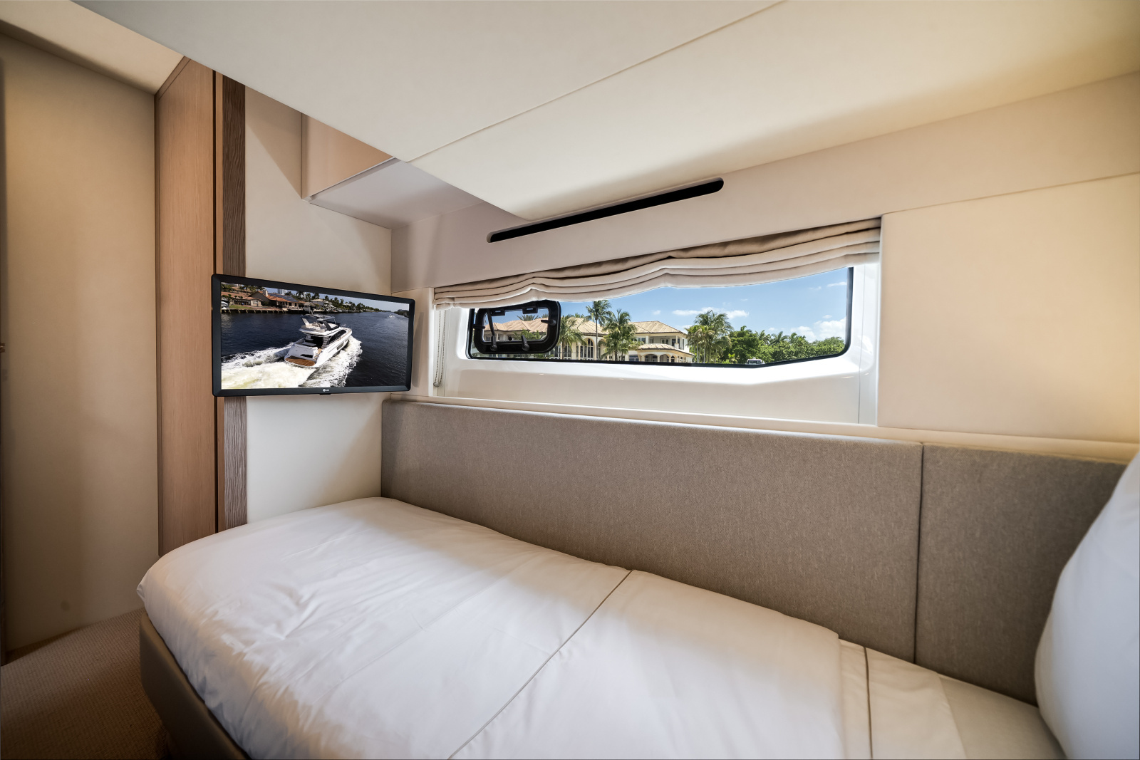 53ft Azimut Yacht For Sale