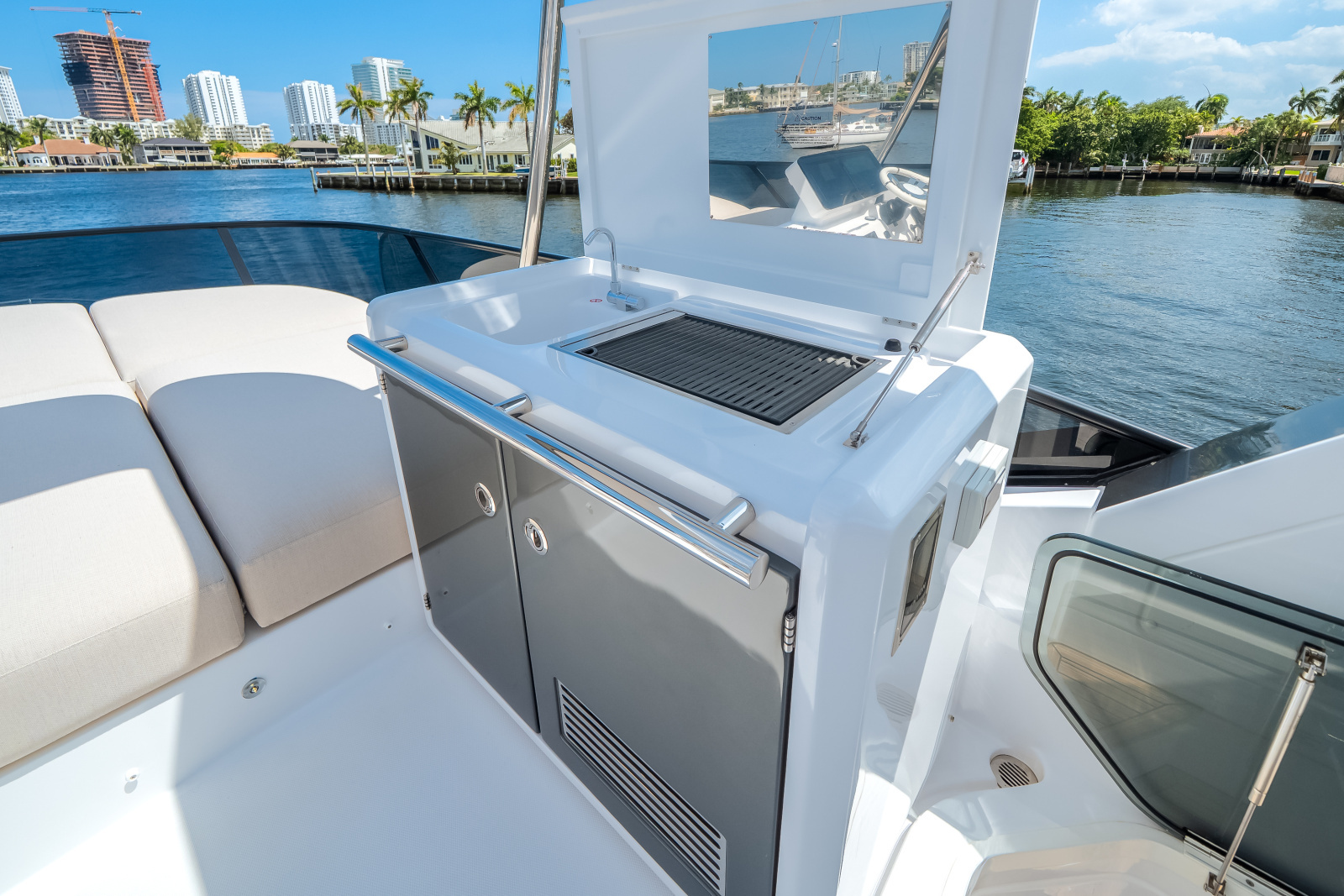 53ft Azimut Yacht For Sale