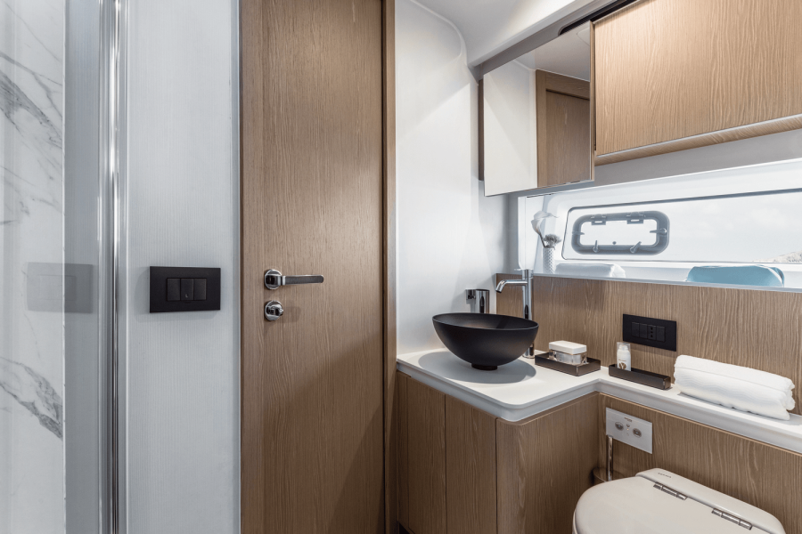 53ft Azimut Yacht For Sale