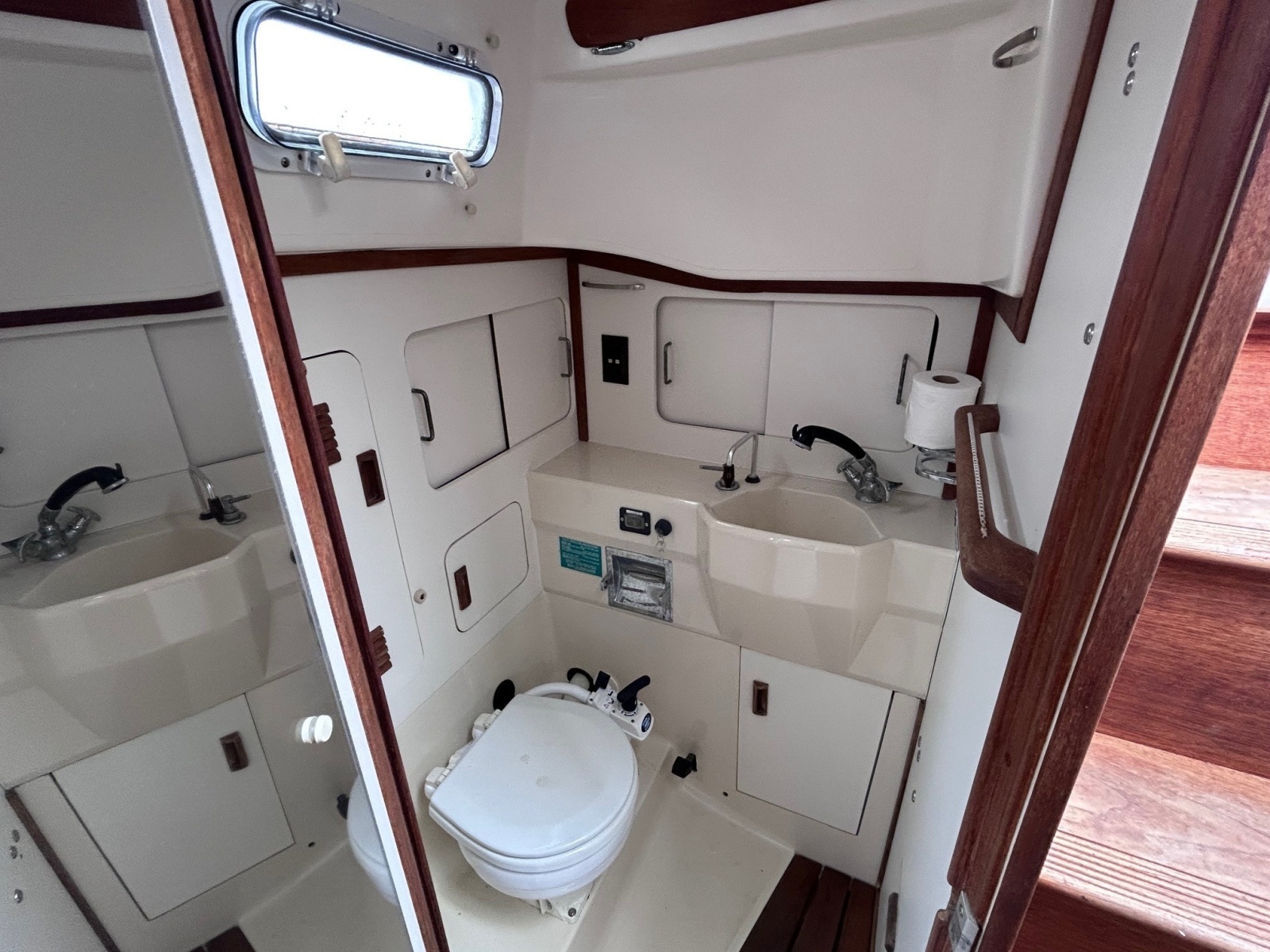 Heritage 34ft Sabre Yacht For Sale