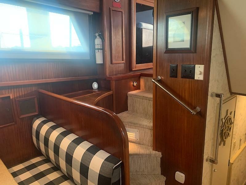 1984 Hatteras 53 — 0005607997