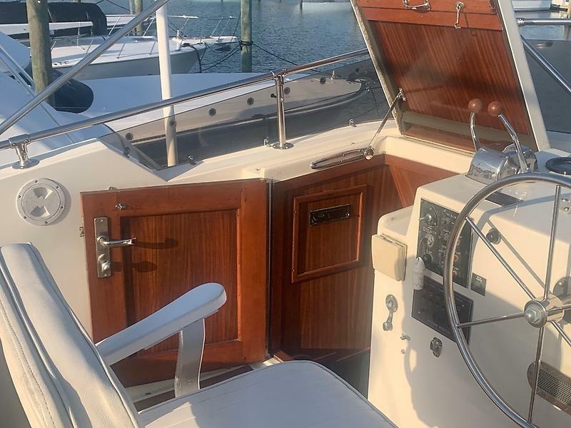 1984 Hatteras 53 — 0005608107