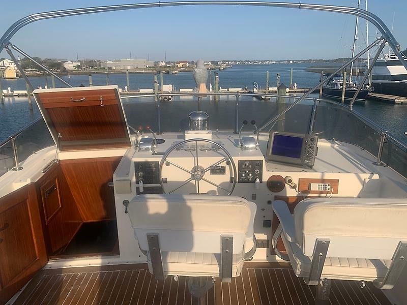 1984 Hatteras 53 — 0005608099